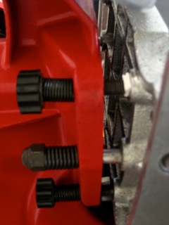 image: adjusted screws